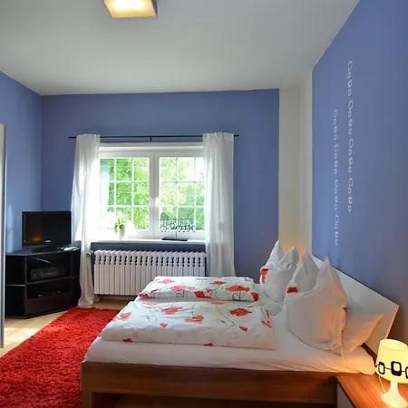 Charming Forest Escape For Two, Cleaning Included *